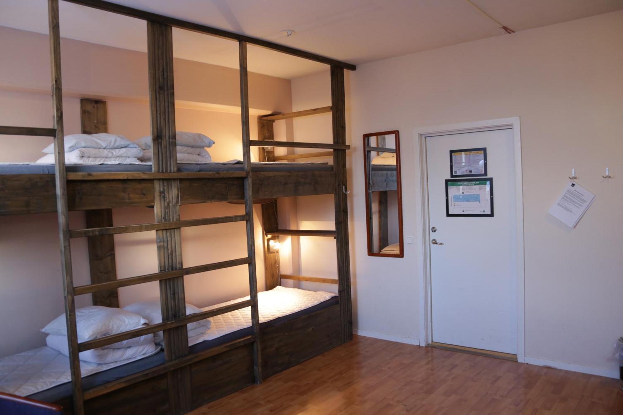 Multi Challenge Hostel Эстерсунд Номер фото